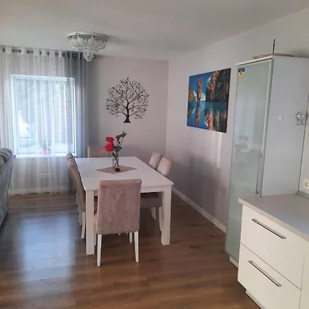 Apartament Namas Prie Mariu Kłajpeda